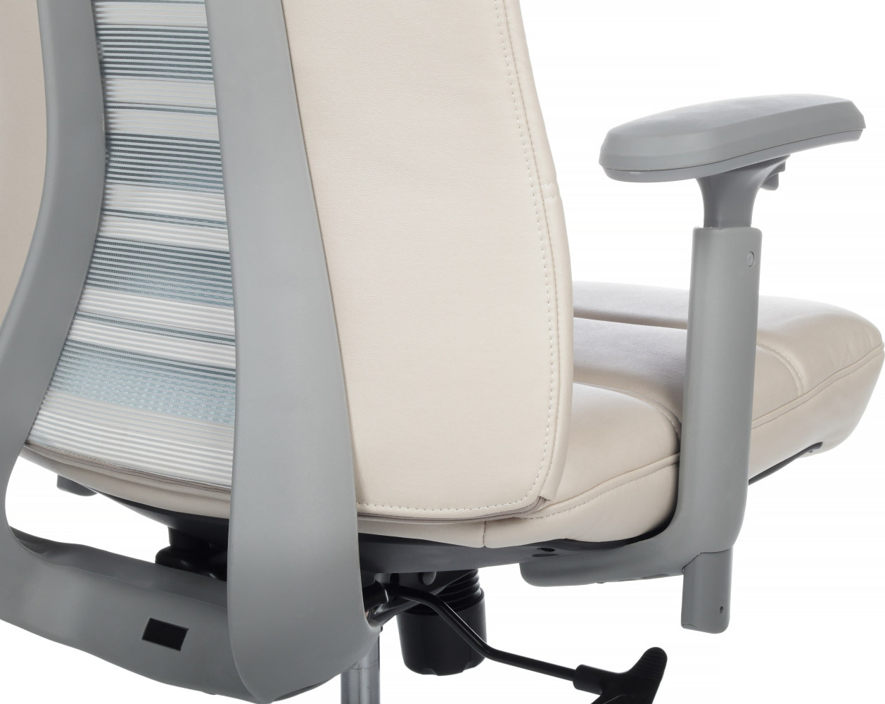 Кресло персонала RivaChair Sam-M RCH B654-1